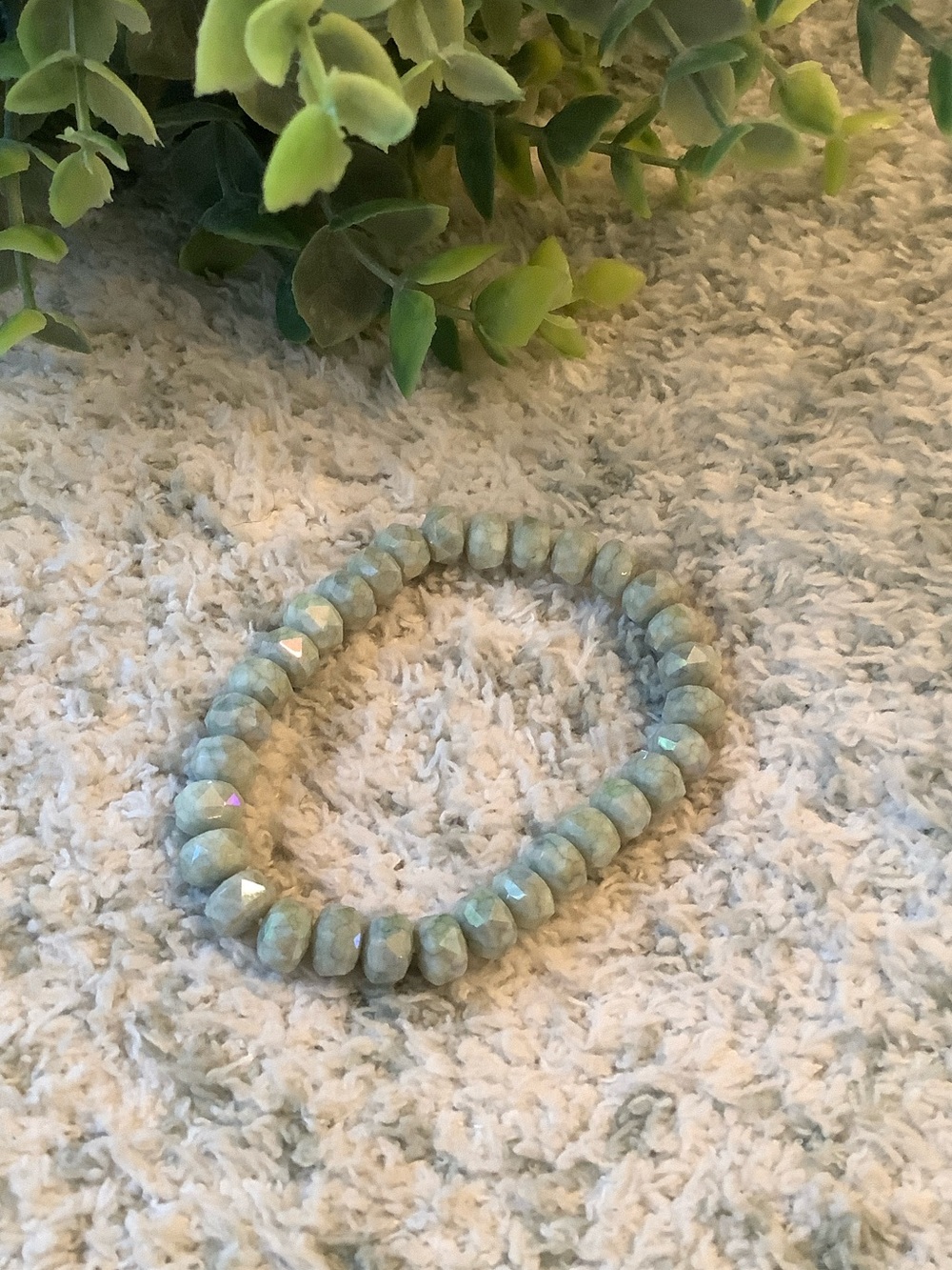 Soft Sage Green Iridescent Faceted Beaded Stretch Bracelet NWT 7”